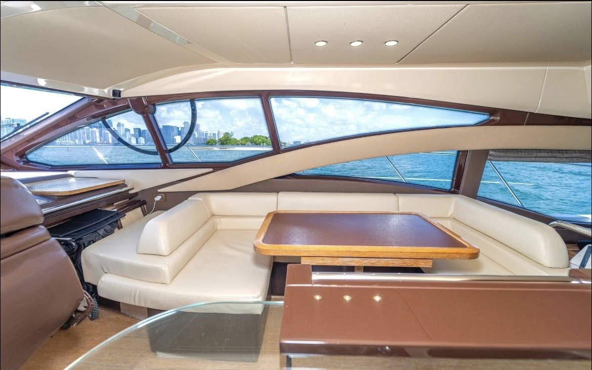 2018 Azimut Flybridge 12