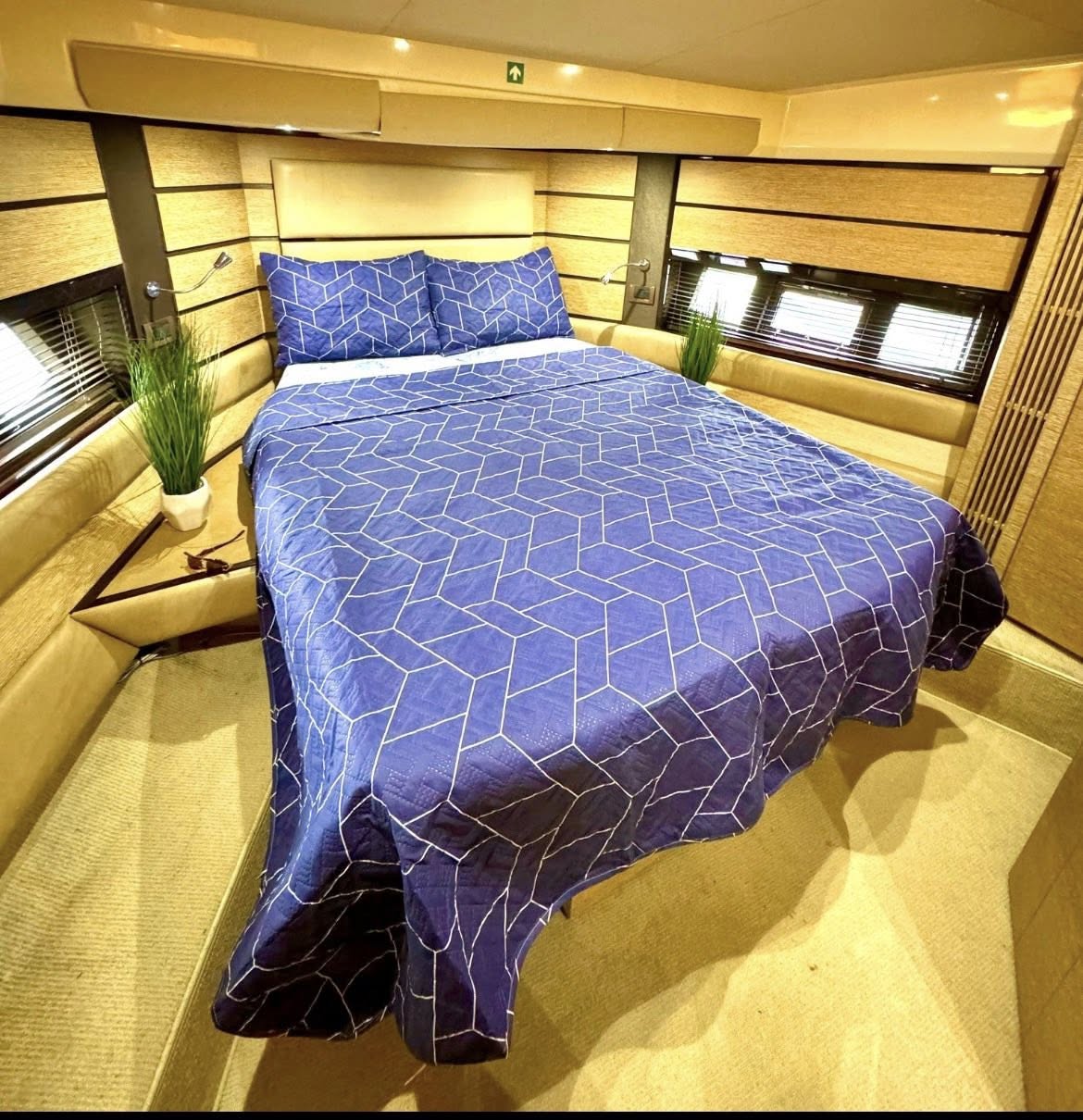 2018 Azimut Flybridge 13