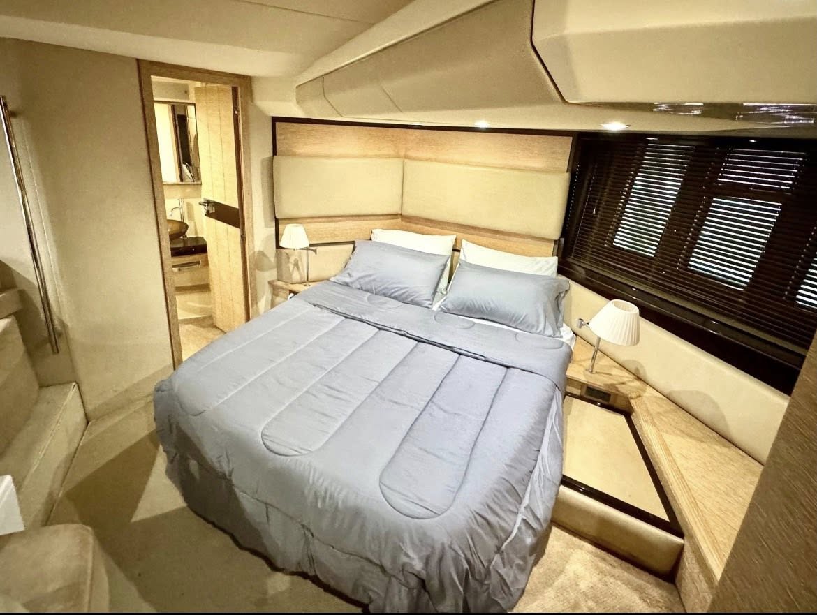 2018 Azimut Flybridge 14