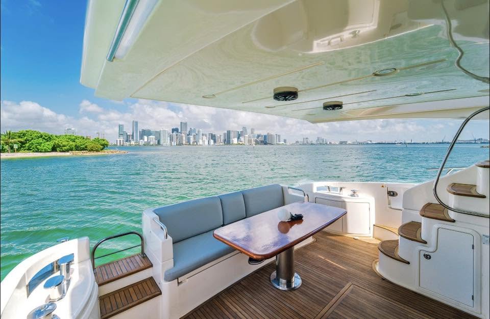 2018 Azimut Flybridge 8