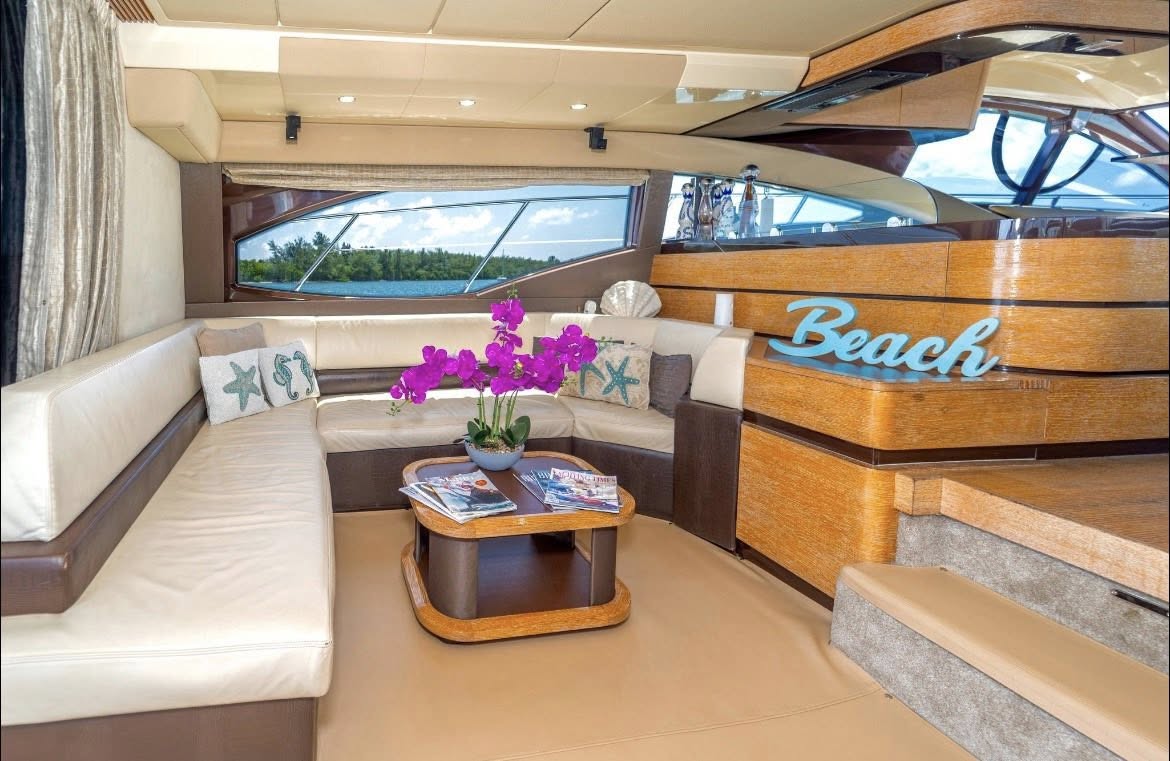 2018 Azimut Flybridge 9