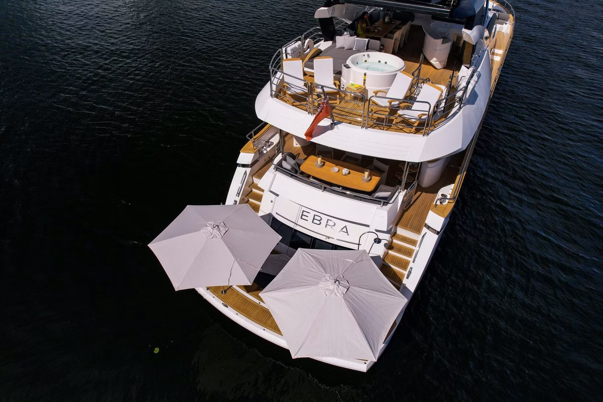 2015 Sunseeker 28M 17