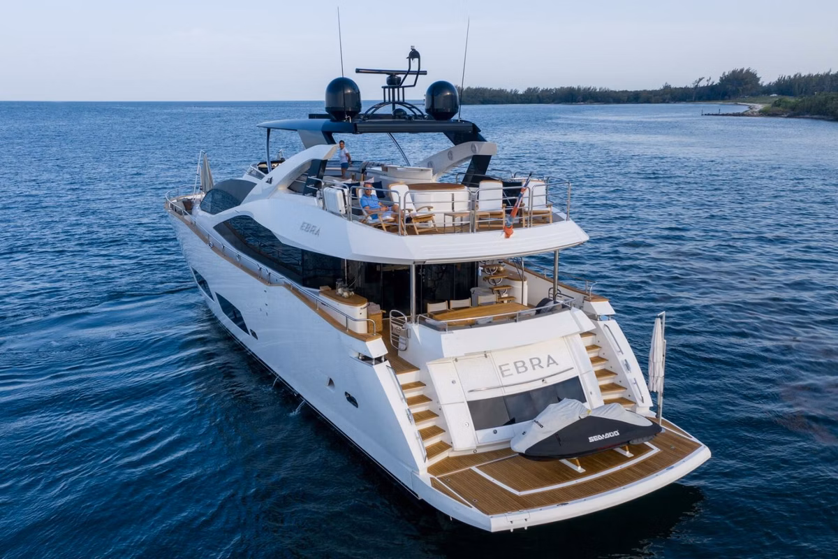 2015 Sunseeker 28M 23