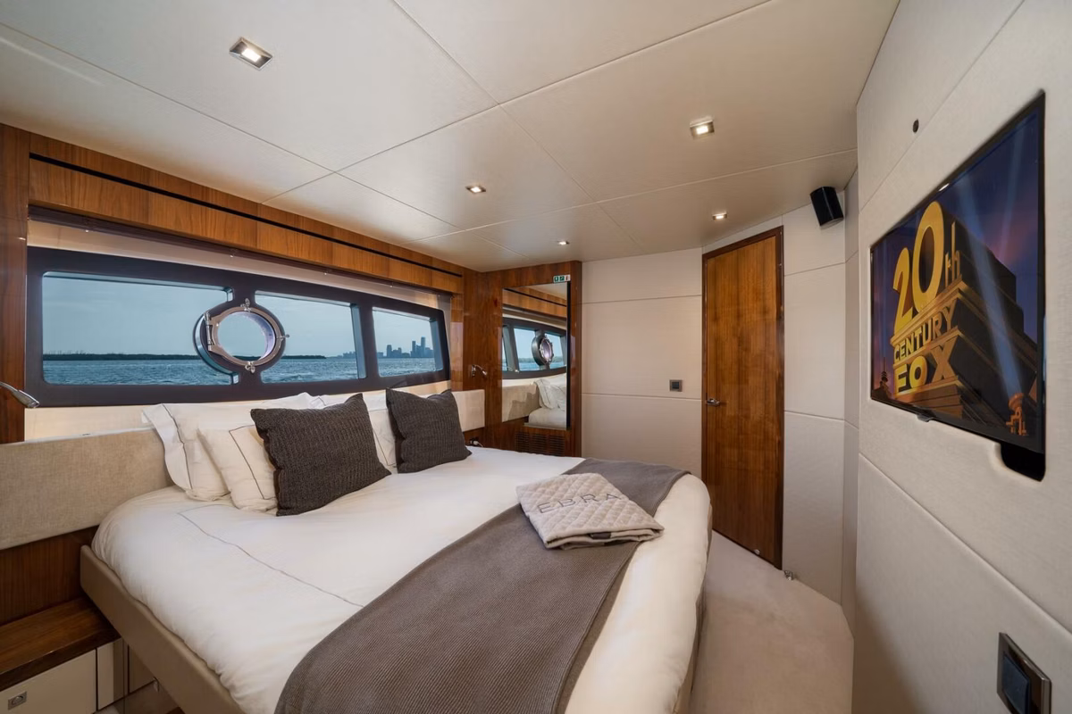 2015 Sunseeker 28M 34