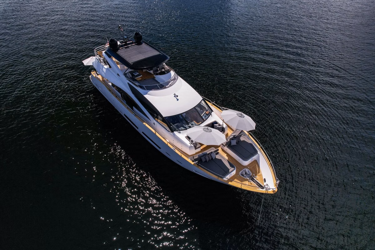 2015 Sunseeker 28M 9
